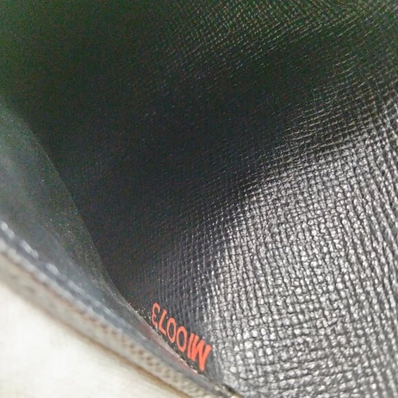 Louis Vuitton LV Wallet Black Epi 220-081825 - Picture 8 of 9